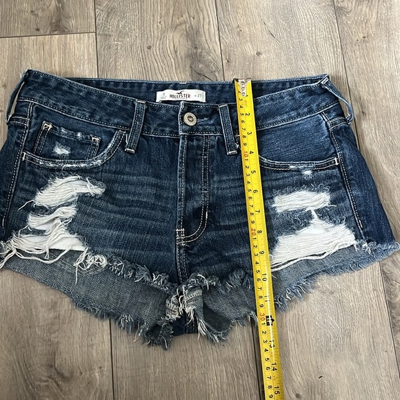 Hollister Distressed Denim Shorts, size 5 or 27 - Picture 8 of 9